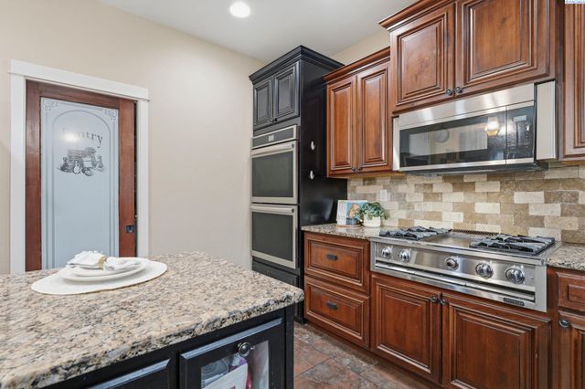 369 Temple Meadow Lane, Richland, WA 99352