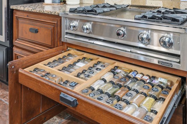 369 Temple Meadow Lane, Richland, WA 99352