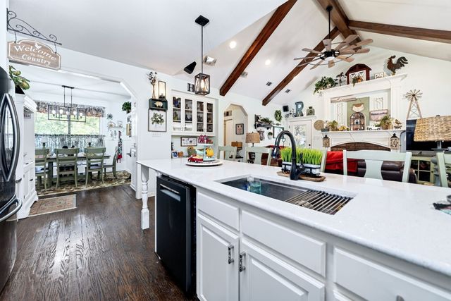 2197 Meadow Way, Terrell, TX 75160