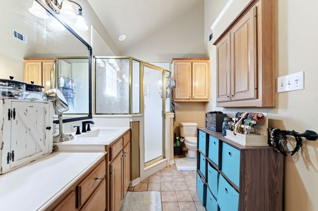 2197 Meadow Way, Terrell, TX 75160