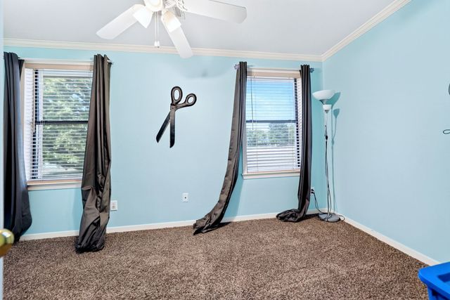 2197 Meadow Way, Terrell, TX 75160