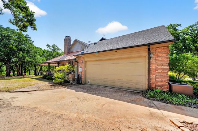 2197 Meadow Way, Terrell, TX 75160