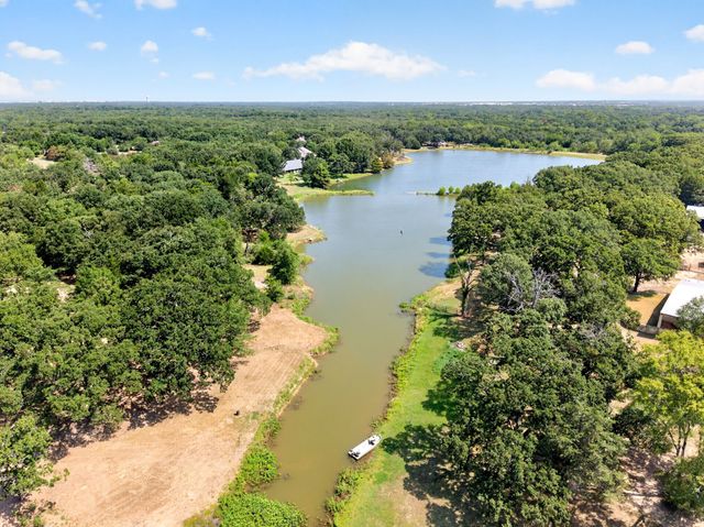 2197 Meadow Way, Terrell, TX 75160