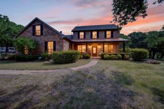 2197 Meadow Way, Terrell, TX 75160