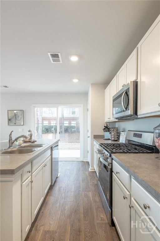 Image 12 of property listing at 102 Lakeside Lane, Rincon, GA 31326