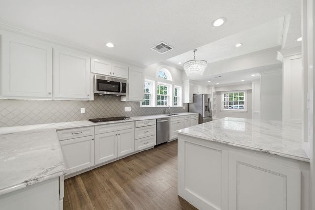 702 Langwood Drive, Houston, TX 77079
