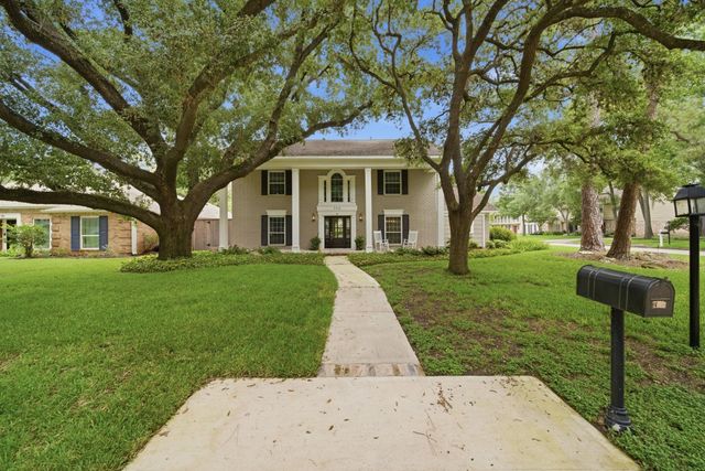 702 Langwood Drive, Houston, TX 77079