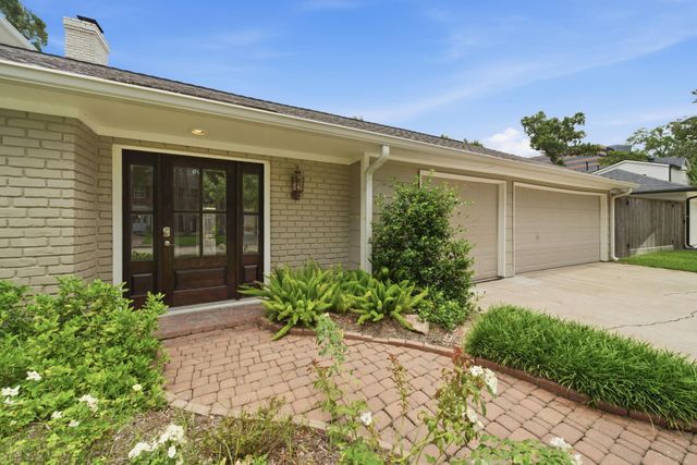 702 Langwood Drive, Houston, TX 77079