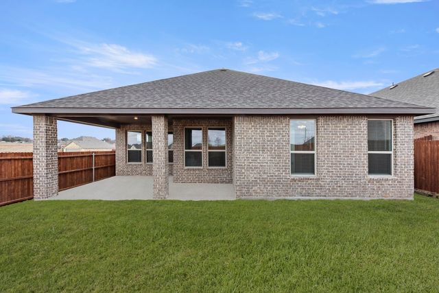 125 Meadow Road, Balch Springs, TX 75181