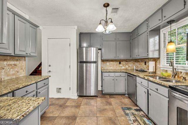 1763 Hearth Stone Circle, Lawrenceville, GA 30043