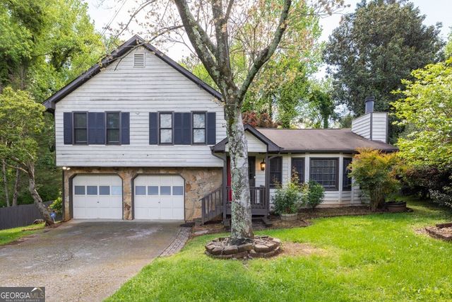 1763 Hearth Stone Circle, Lawrenceville, GA 30043