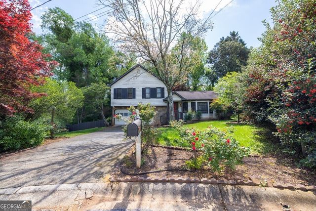 1763 Hearth Stone Circle, Lawrenceville, GA 30043