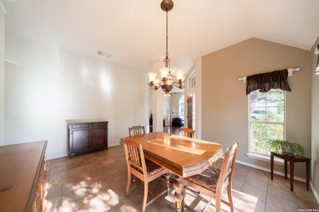 711 Belmark Ct, San Antonio, TX 78258