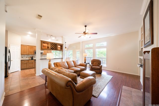 711 Belmark Ct, San Antonio, TX 78258