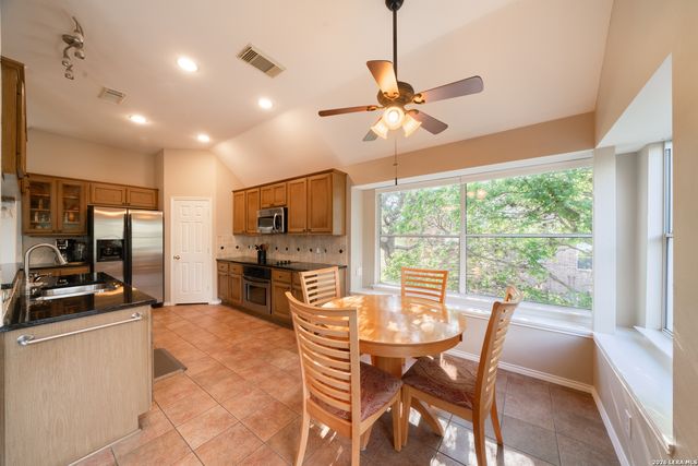 711 Belmark Ct, San Antonio, TX 78258