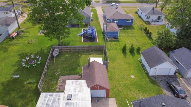 1932 DELAWARE STREET, Oshkosh, WI 54902
