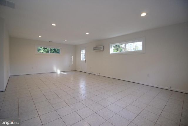 2129 GRAYSON PL, Falls Church, VA 22043