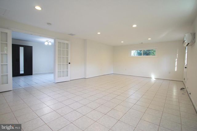 2129 GRAYSON PL, Falls Church, VA 22043