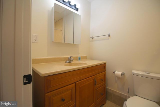 2129 GRAYSON PL, Falls Church, VA 22043