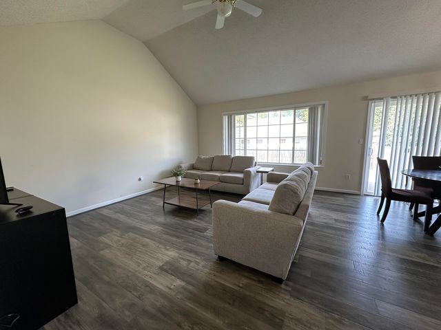 803 AMES DR, Columbia, MO 65201