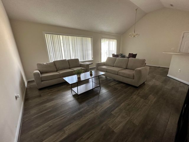 803 AMES DR, Columbia, MO 65201