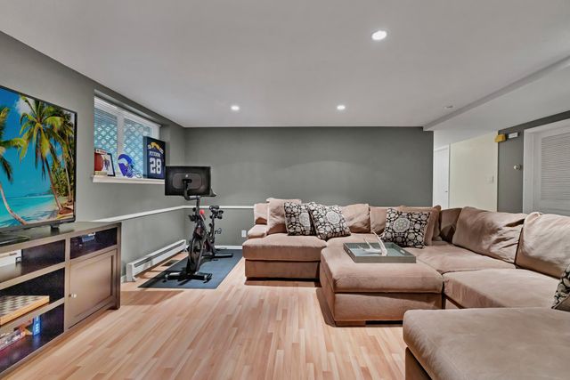 7001 Lanham Lane, Edina, MN 55439