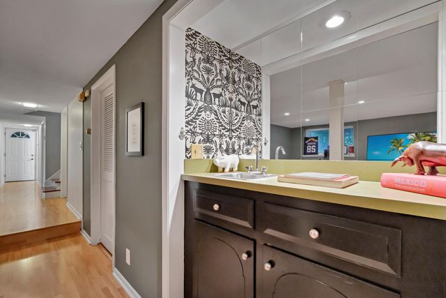 7001 Lanham Lane, Edina, MN 55439