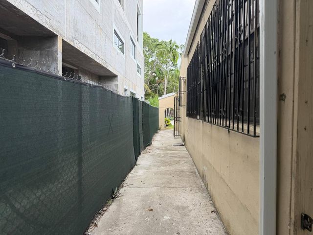 424 NE 72nd Street, Miami, FL 33138