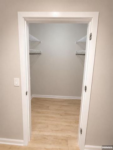 3418 City Place 3418, Edgewater, NJ 07020