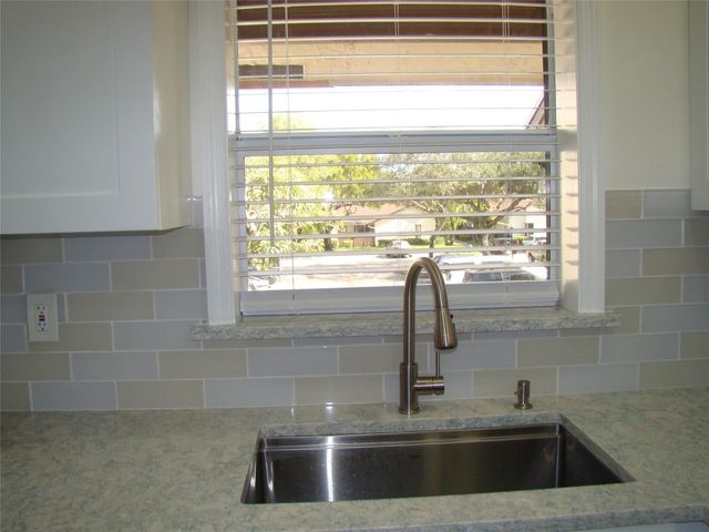 2588 N Carambola Circle, Coconut Creek, FL 33066