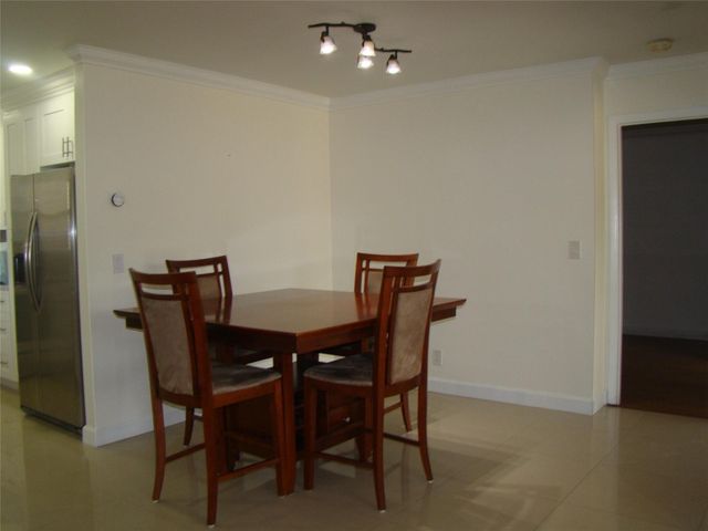 2588 N Carambola Circle, Coconut Creek, FL 33066