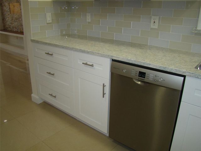 2588 N Carambola Circle, Coconut Creek, FL 33066