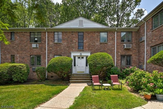 66 Troy Dr, Springfield Twp., NJ 07081