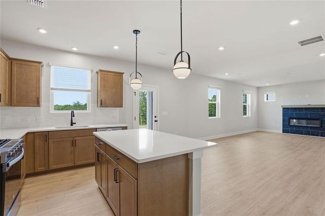 142 Henley Street, Canton, GA 30114