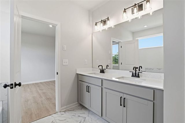 142 Henley Street, Canton, GA 30114