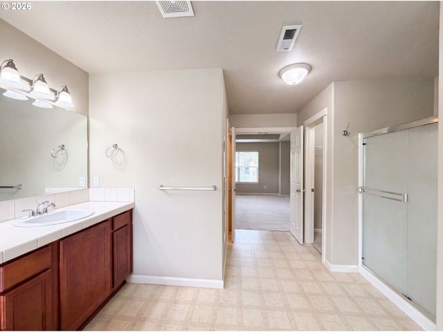 1724 Sw WILLOWVIEW Ter, Beaverton, OR 97003