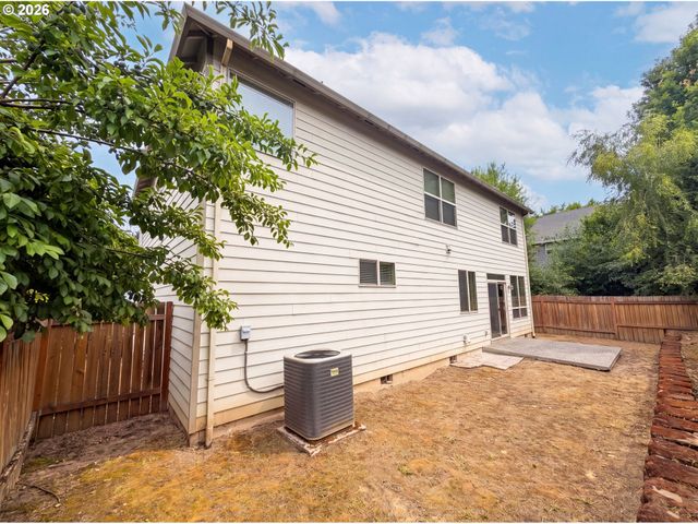 1724 Sw WILLOWVIEW Ter, Beaverton, OR 97003