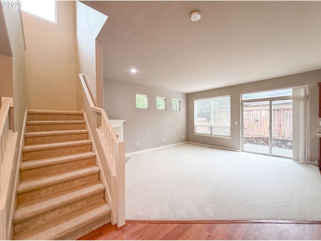 1724 Sw WILLOWVIEW Ter, Beaverton, OR 97003