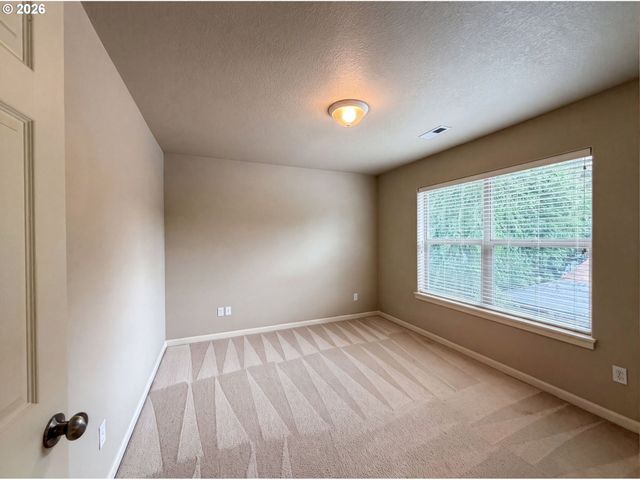 1724 Sw WILLOWVIEW Ter, Beaverton, OR 97003