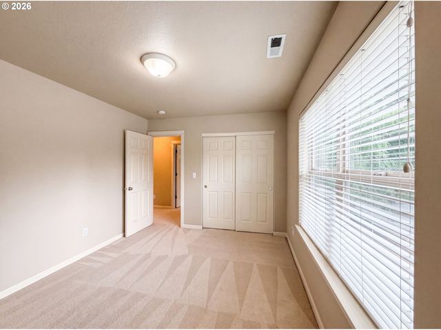 1724 Sw WILLOWVIEW Ter, Beaverton, OR 97003