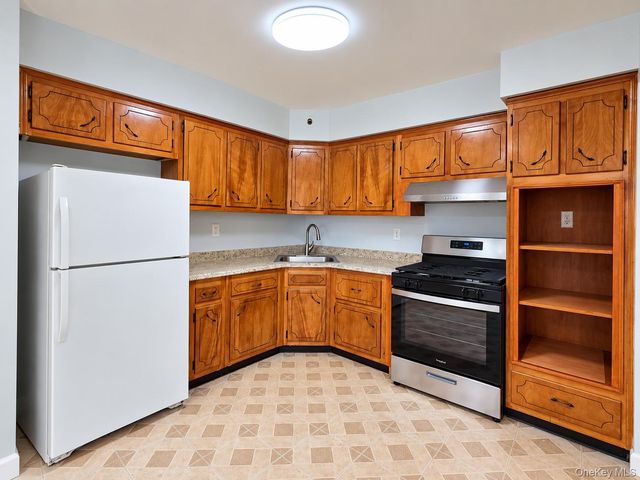 2551 46th Street, Astoria, NY 11103