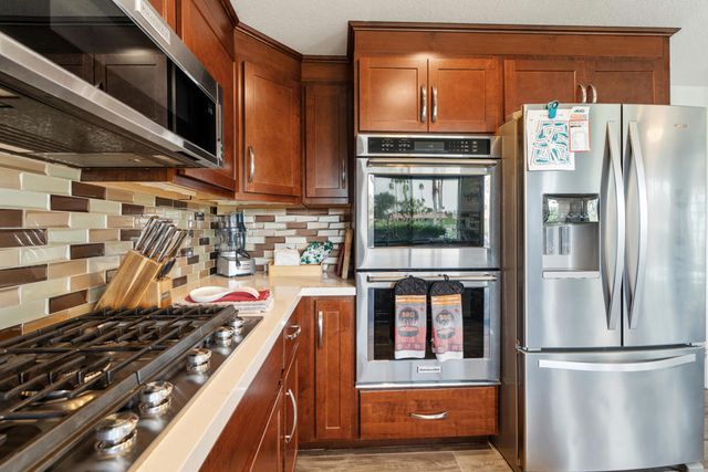 120 Presidio Place, Palm Desert, CA 92260