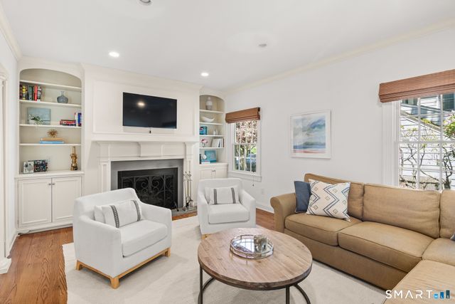 18 Thomasina Lane, Darien, CT 06820