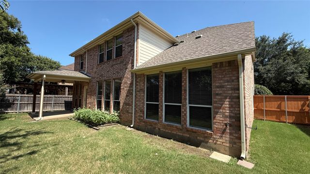 5836 Windy Meadow Lane, Grand Prairie, TX 75052