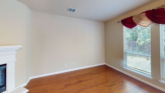 5836 Windy Meadow Lane, Grand Prairie, TX 75052