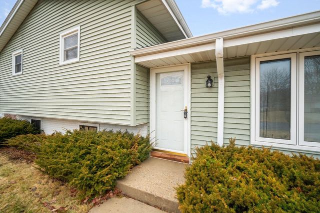 9622 W Tupelo COURT, Milwaukee, WI 53224