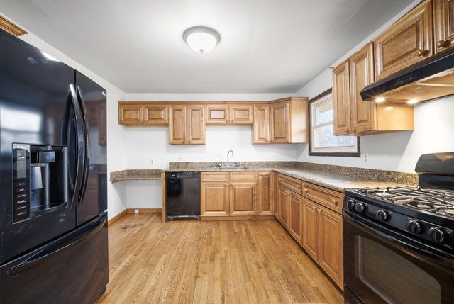 9622 W Tupelo COURT, Milwaukee, WI 53224