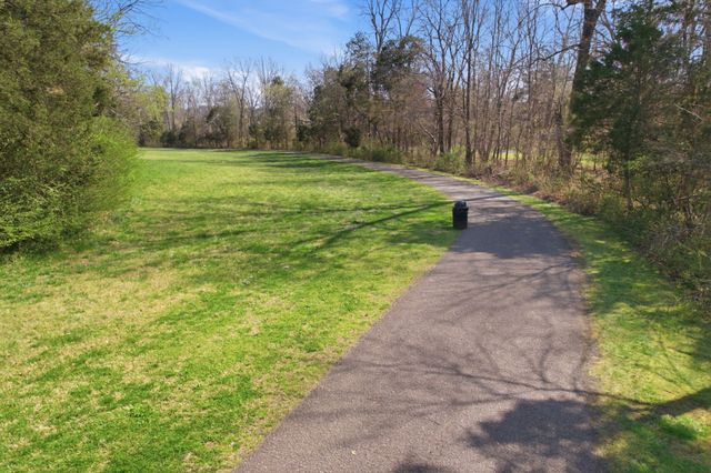 507 Stinson Ct, White House, TN 37188