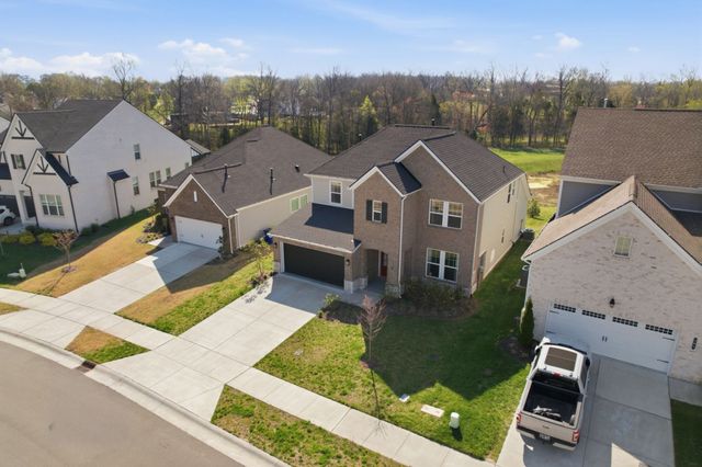 507 Stinson Ct, White House, TN 37188