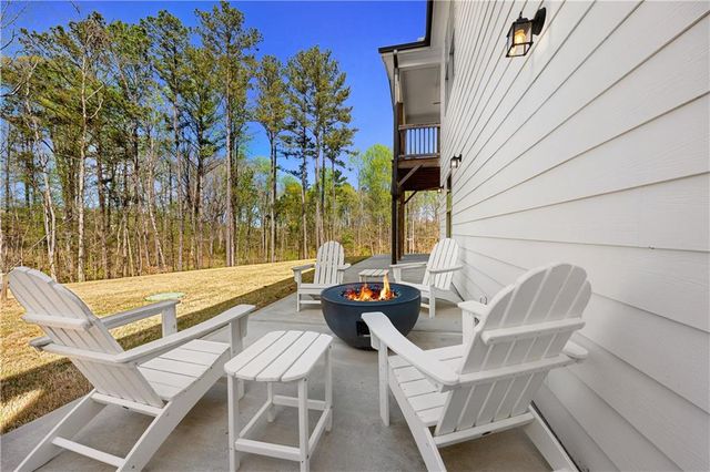 281 Greystone Court, Winder, GA 30680